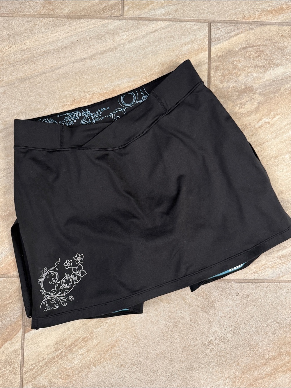Novara Black Bike Riding Cycling Skort Skirt Shorts Floral Graphic Accent Medium